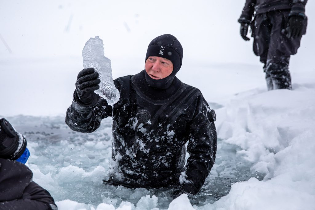 Eisschollen die aus dem Weg zu räumen sind