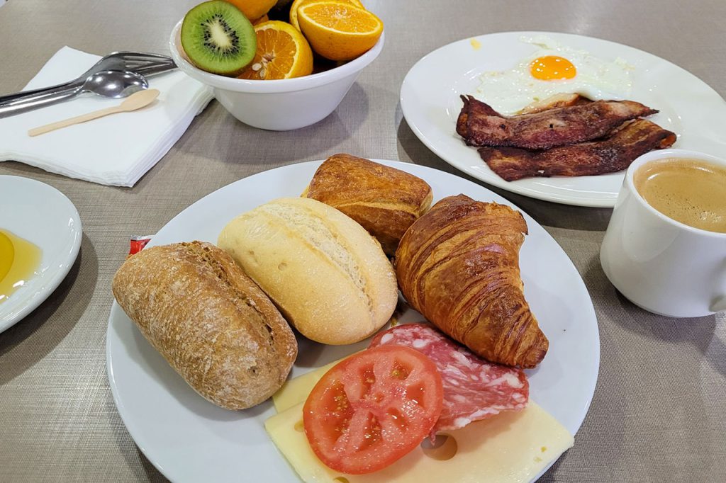 Frühstück im Hotel Catalonia Punta del Rey in Candelaria auf Teneriffa