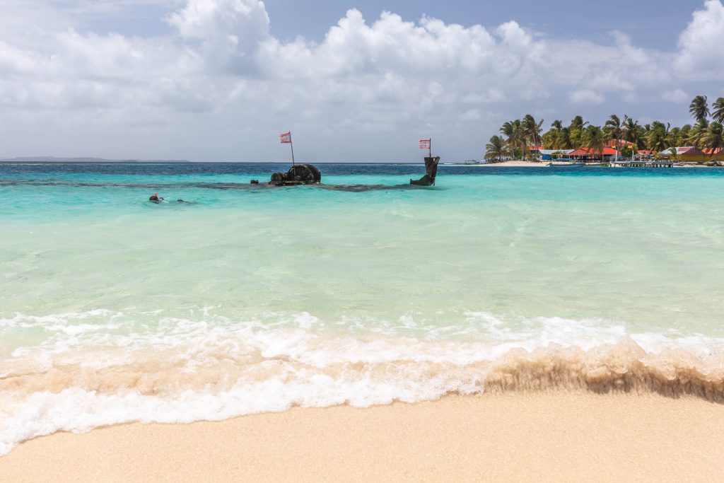 Ausflug zum Schnorcheln am Wrack der Perro Chico Insel auf San Blas