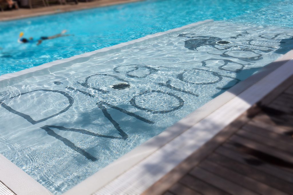 La Réunion - Pool des Hotels Dina Morgabine